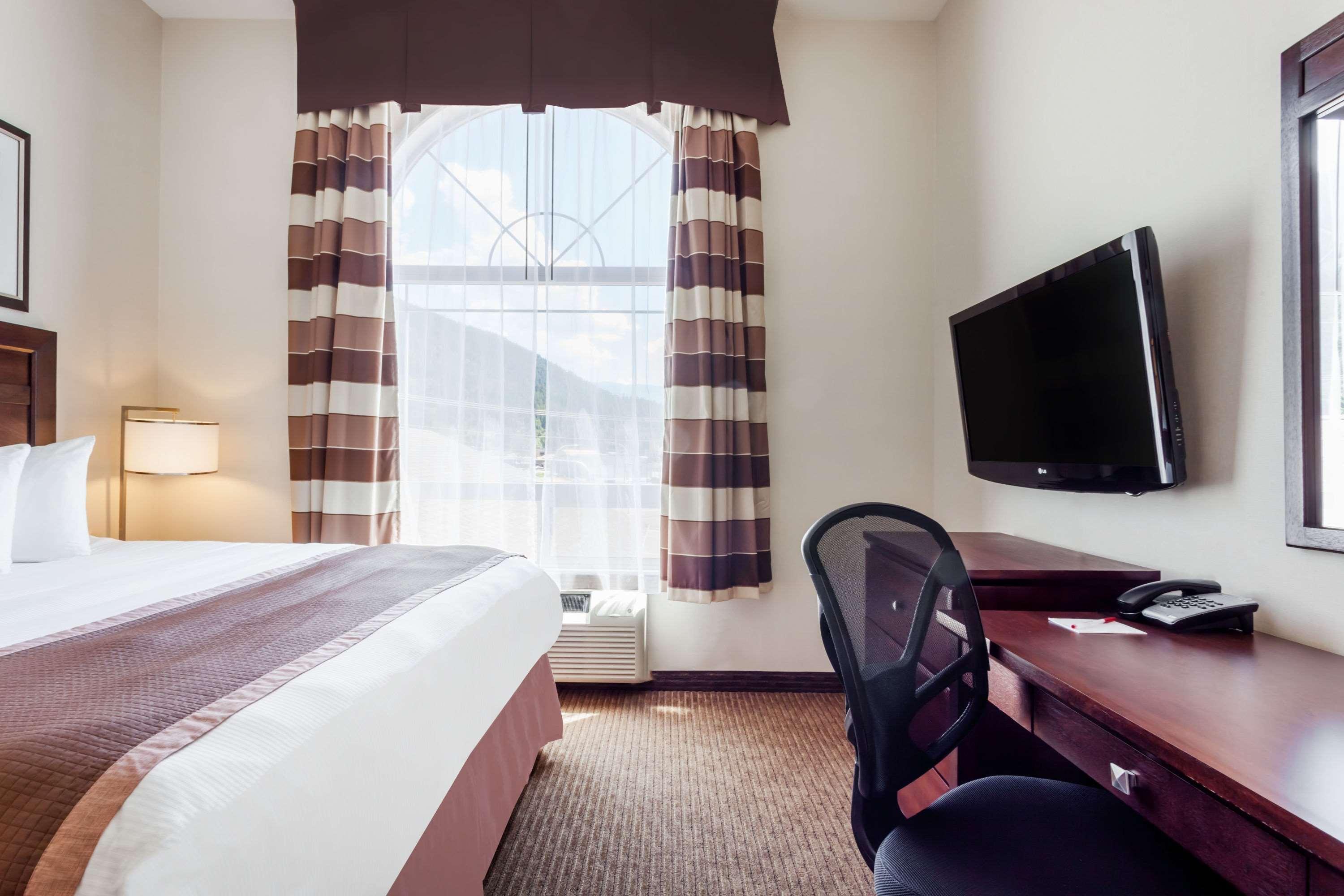 Ramada By Wyndham Creston Hotel Luaran gambar