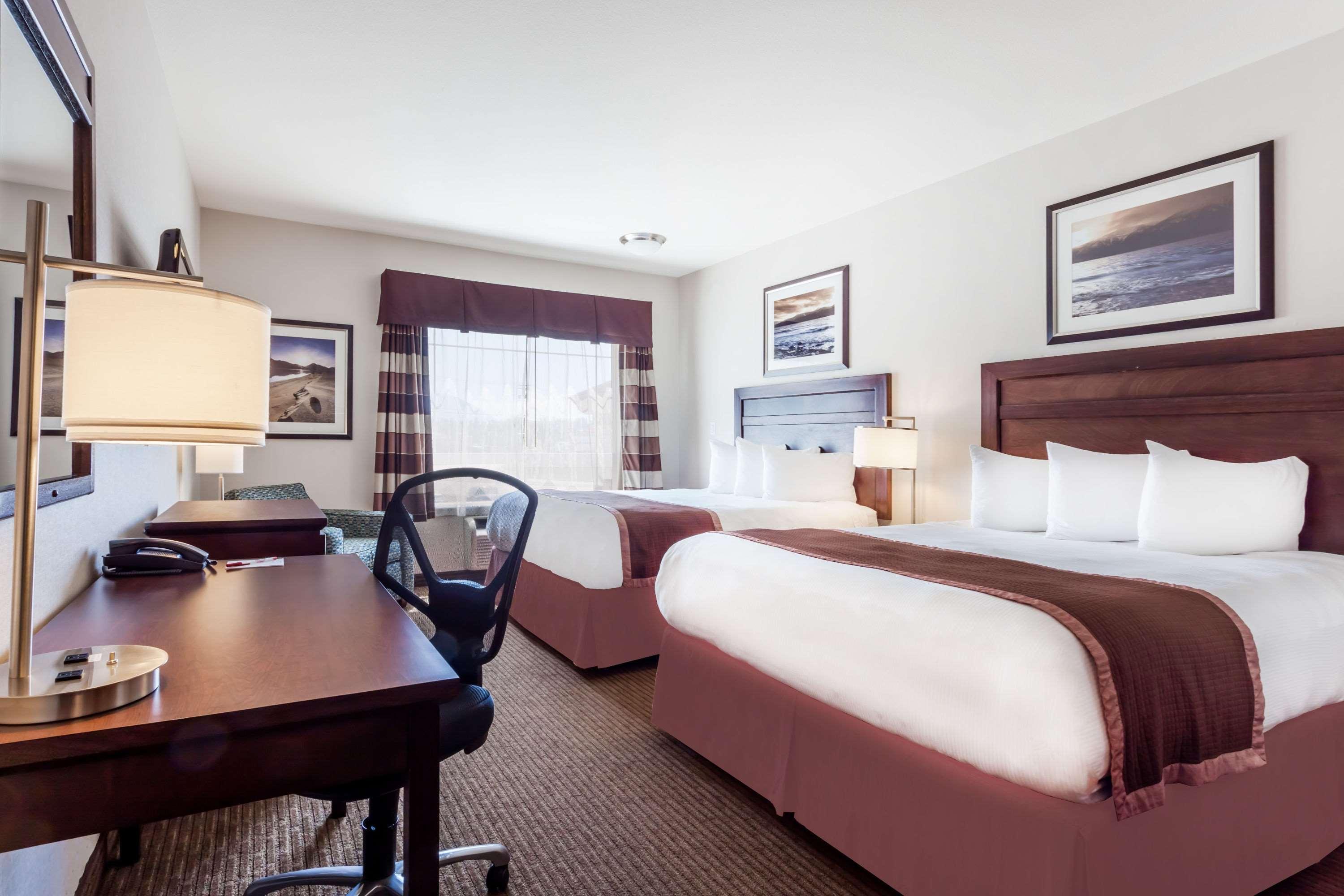 Ramada By Wyndham Creston Hotel Luaran gambar