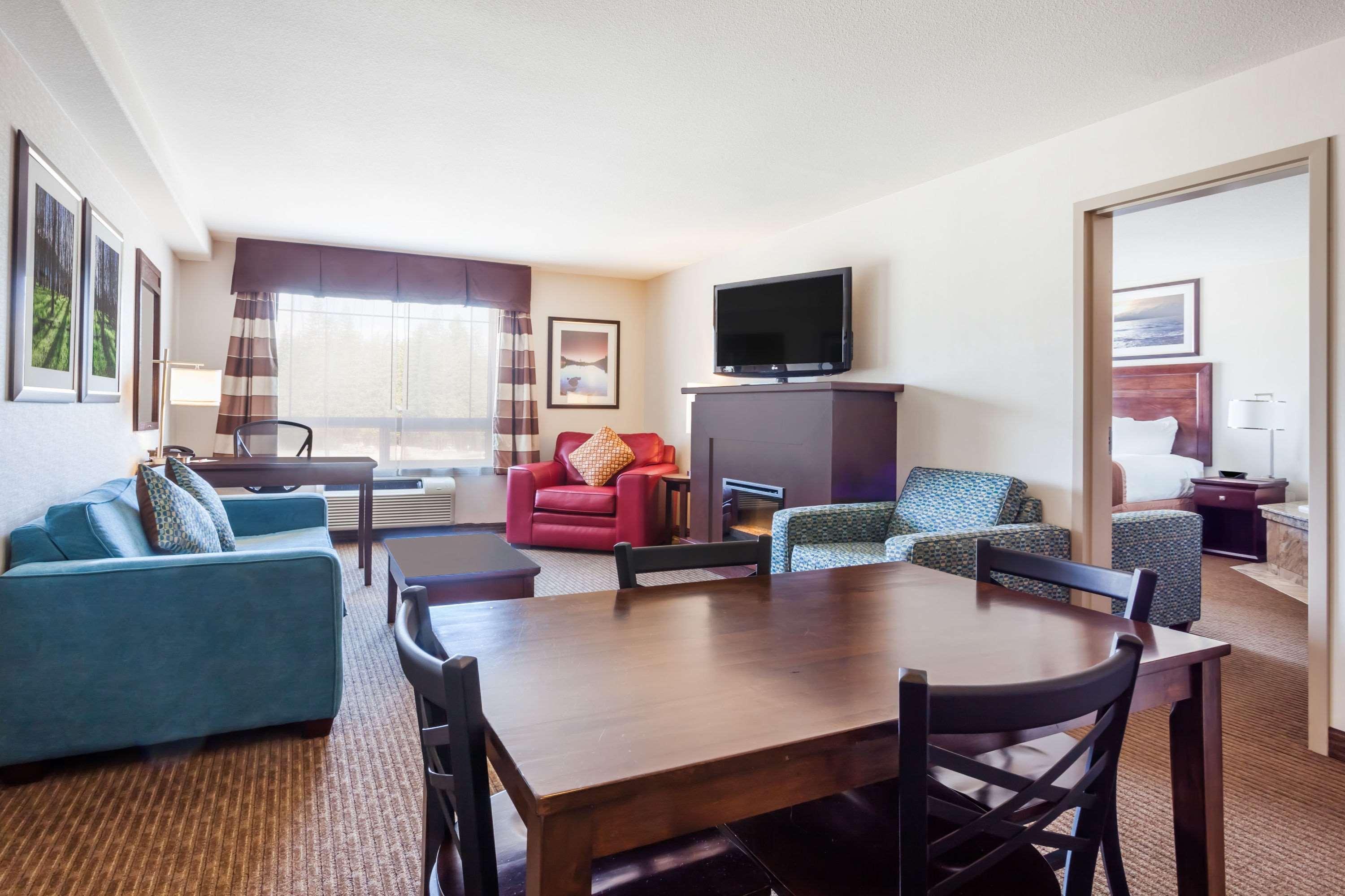 Ramada By Wyndham Creston Hotel Luaran gambar